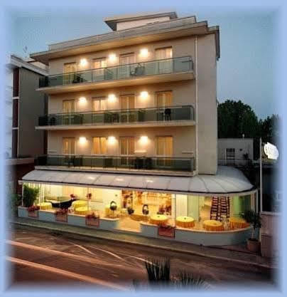 Hotel San Gottardo Riccione Dış mekan fotoğraf